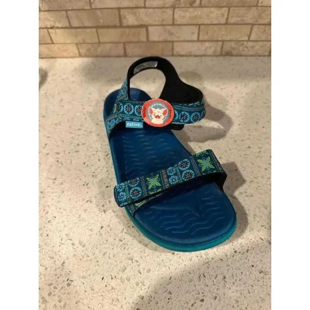 Native‎ x Disney sandals Moana Hei Hei  b16